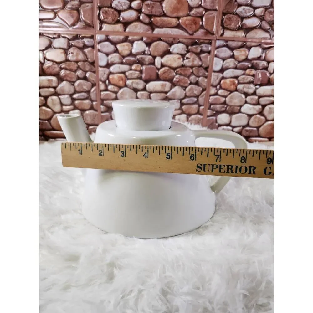 Ikea White Modern Style Tea Pot with Handle and Locking Lid Classic Large
